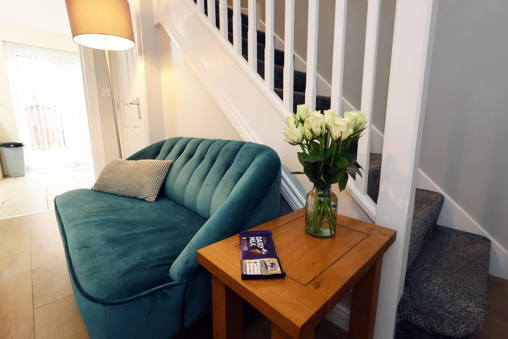 Relaxing 2-Bed Coastal Escape In Port Talbot Apartment Bagian luar foto