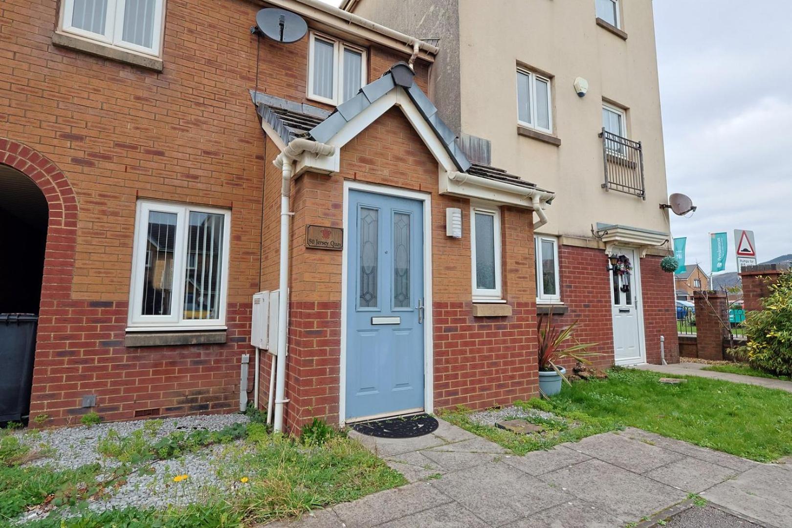 Relaxing 2-Bed Coastal Escape In Port Talbot Apartment Bagian luar foto