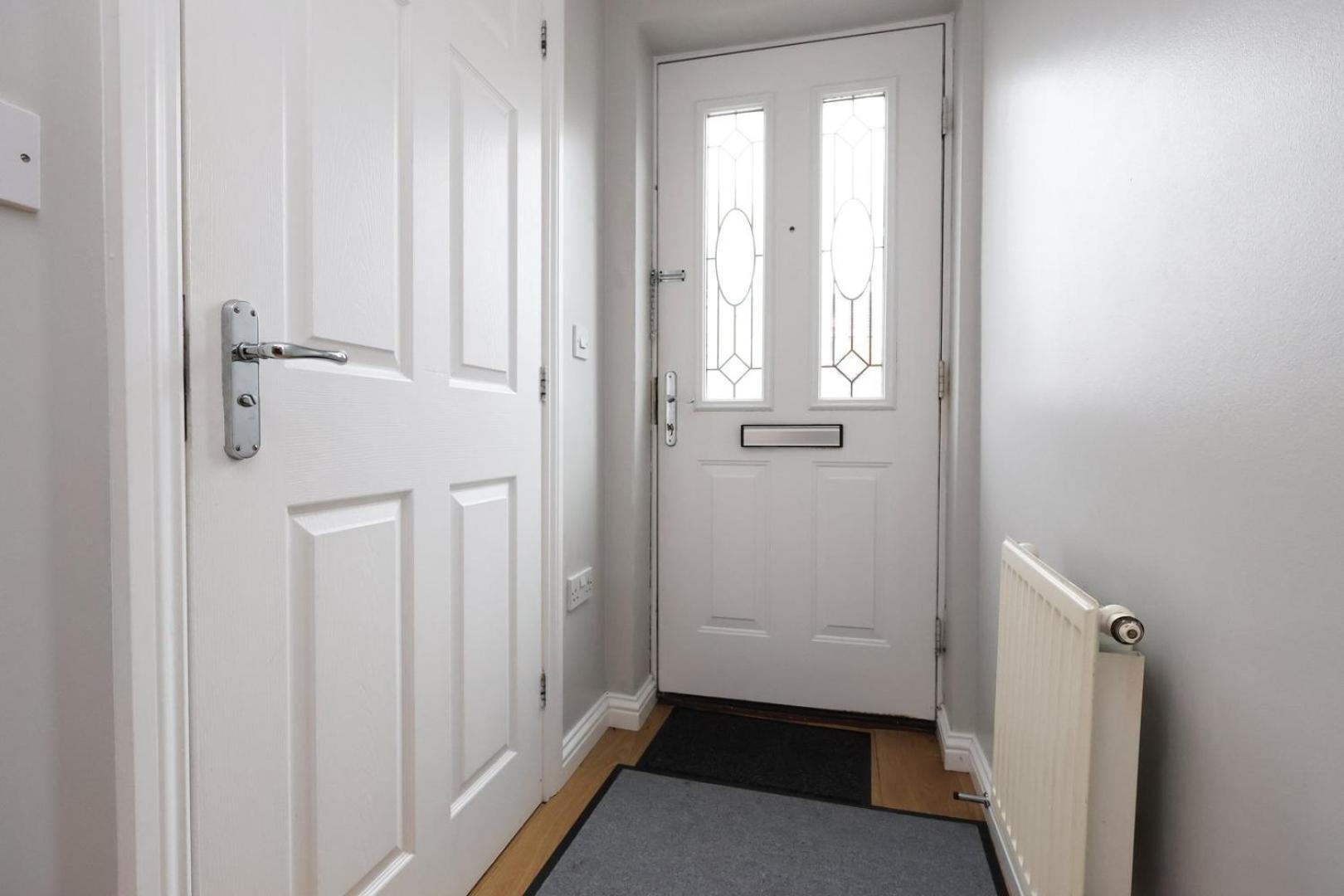 Relaxing 2-Bed Coastal Escape In Port Talbot Apartment Bagian luar foto