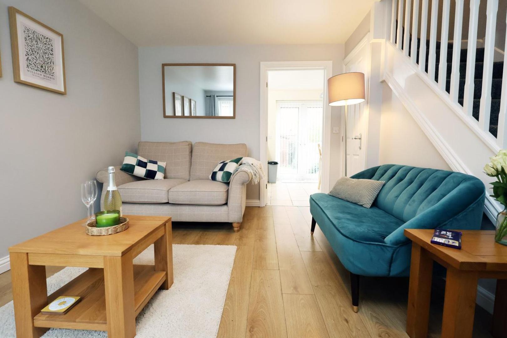 Relaxing 2-Bed Coastal Escape In Port Talbot Apartment Bagian luar foto